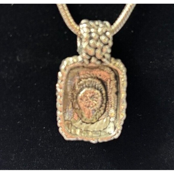 Pendant Necklace Silver Tone Blue  Thick Chain Pebbled Metal - Picture 7 of 9